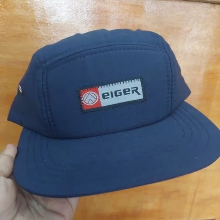 SNAPBACK DISTRO 5 PANEL PACTH BORDIR - Eiger Navy